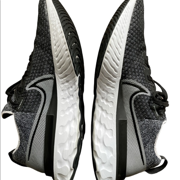 Nike React Infinity Run Flyknit 10 - Picture 6 of 12